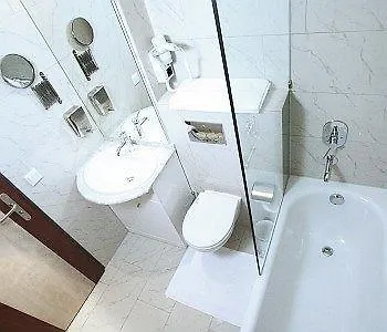 Atlas City Hotel München 3*,